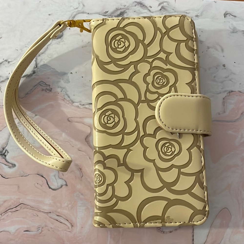 Floral beige iphone 8 plus wallet case